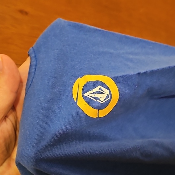 **Clearance** Volcom muscle tank tee ❤️ 3 for $15 - Picture 7 of 8